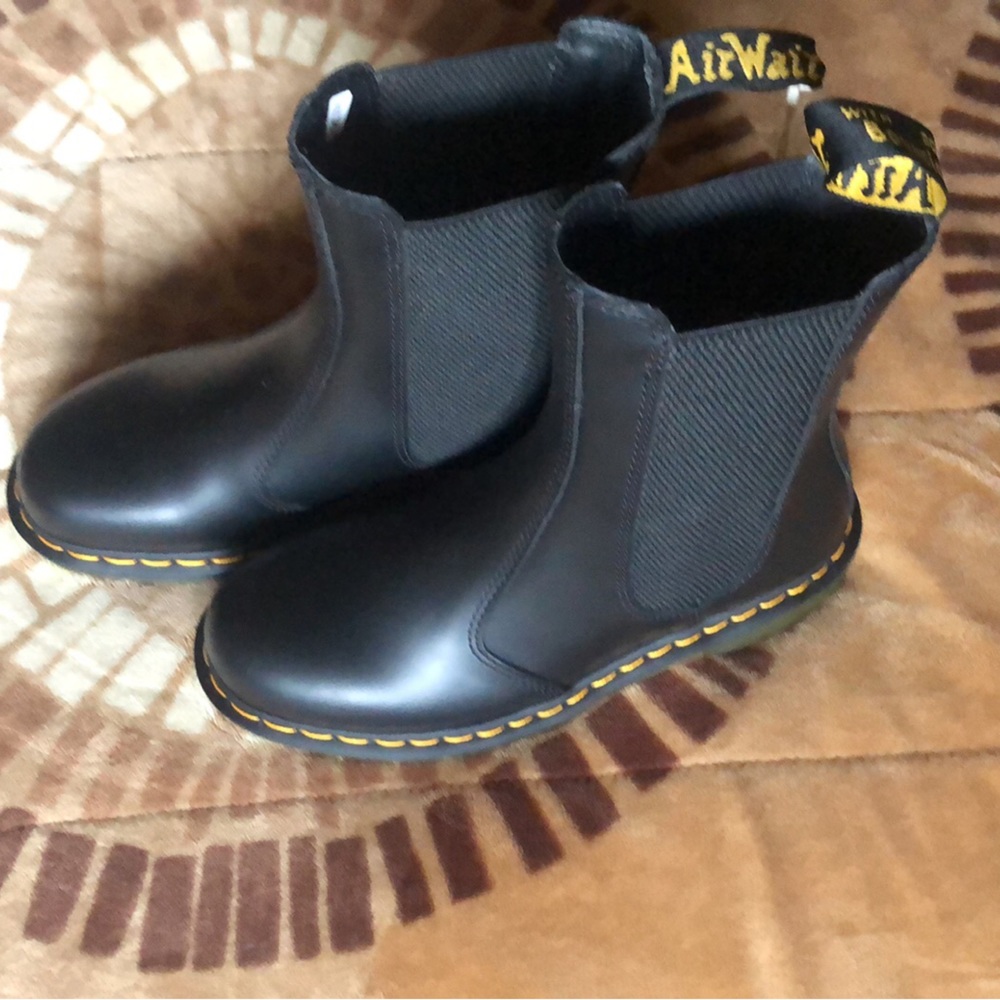 new with tags but no box
